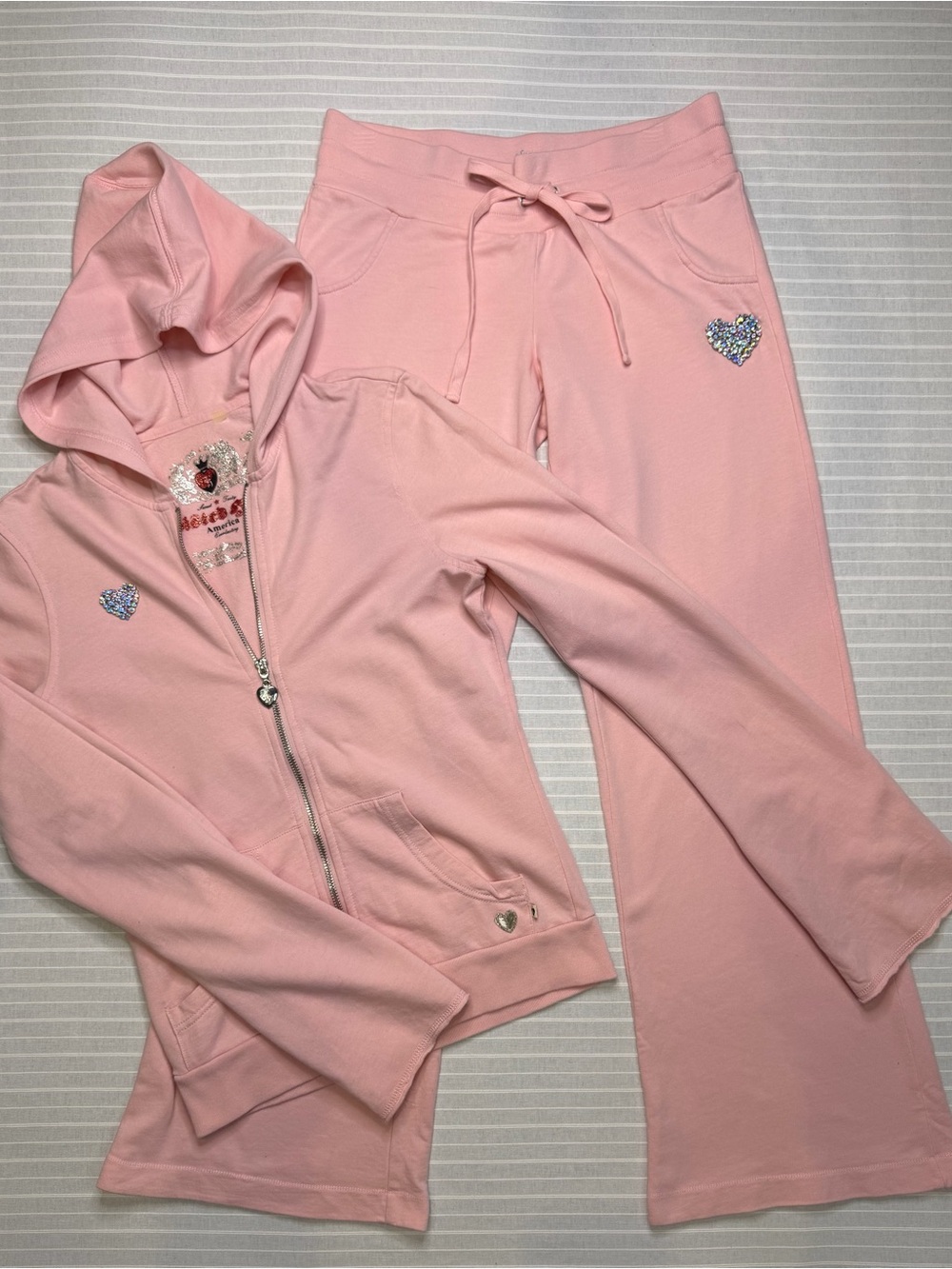 💕 Twisted Heart Pink Rhinestone Tracksuit Set – Size Small